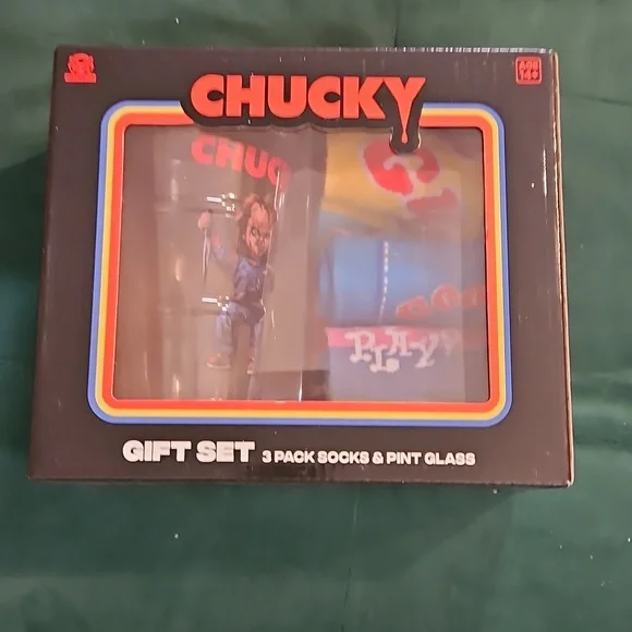 Culture Fly Child's Play Chucky 4 Piece Gift Set 3 Sock Pairs Pint Glass Sz 14+ - Picture 6 of 11